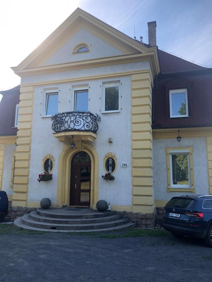 Ubytování v soukromí rodinné vily v Děčíně Esterno foto